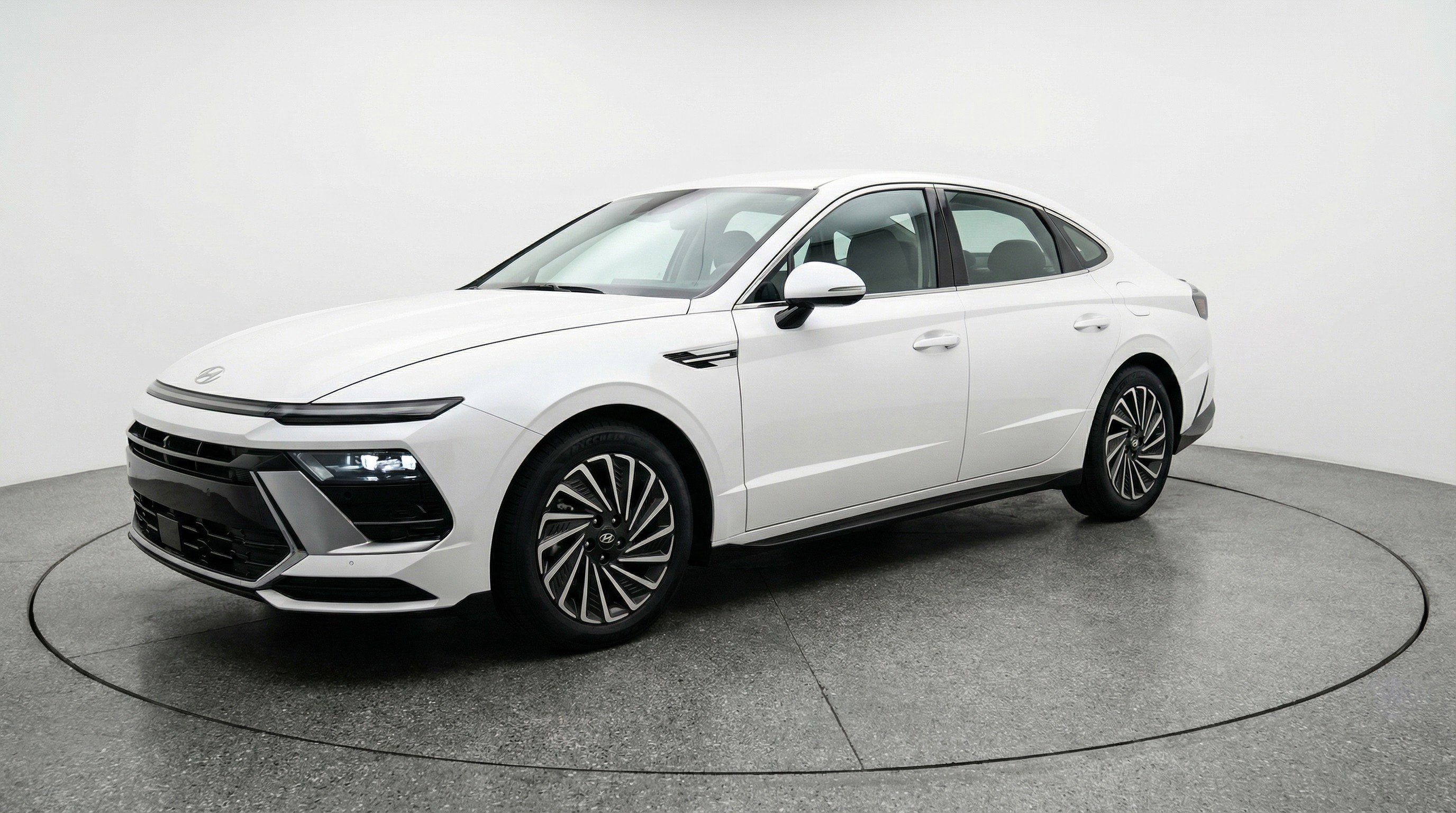 Used 2025 Hyundai Sonata SEL image 3