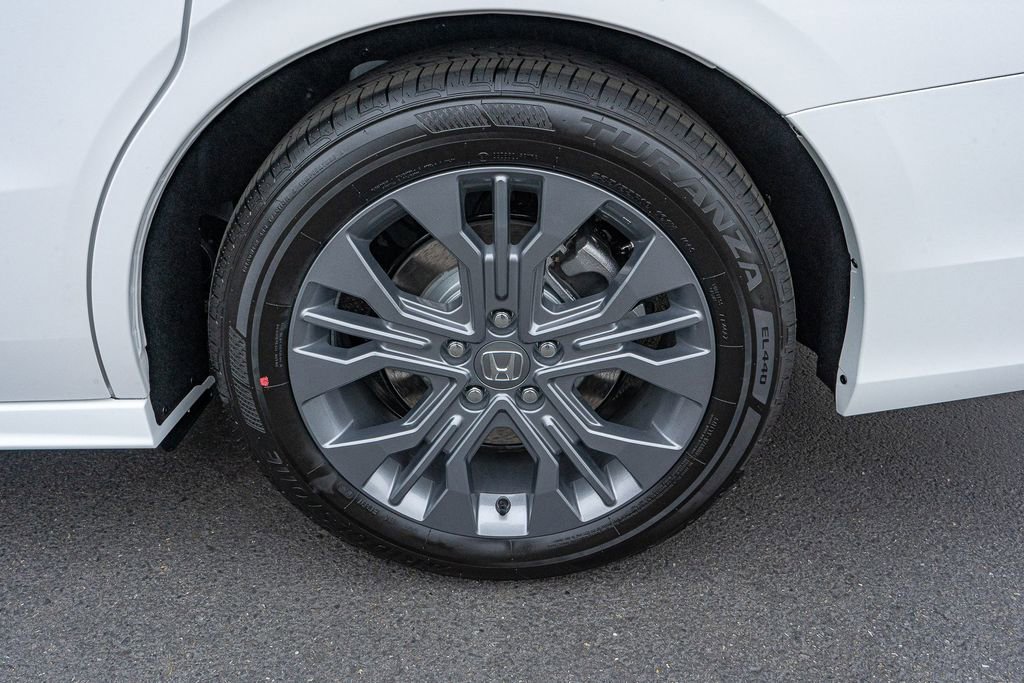 New 2026 Honda Odyssey Touring image 10