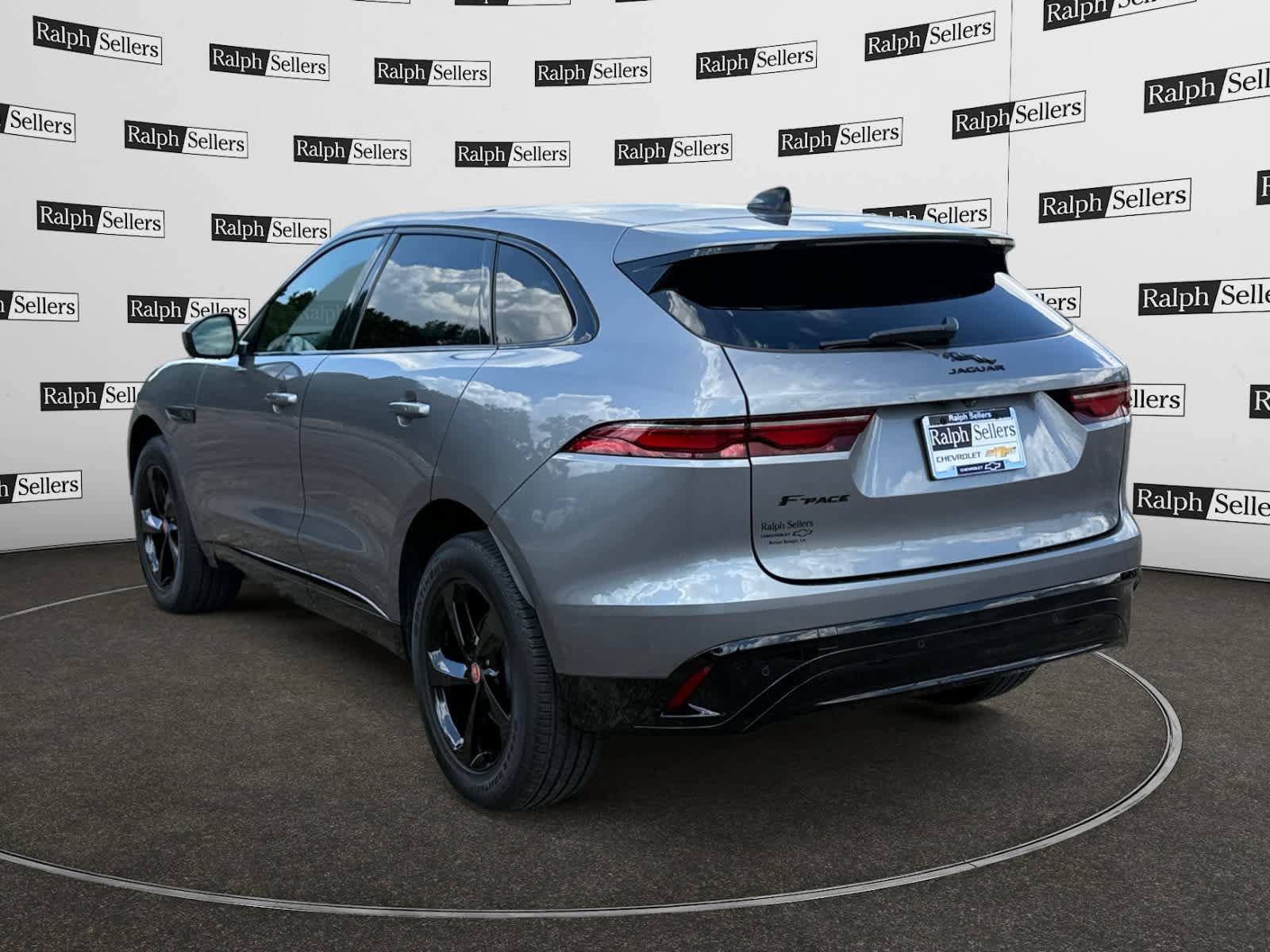 Used 2023 Jaguar F-PACE S AWD/4WD image 4