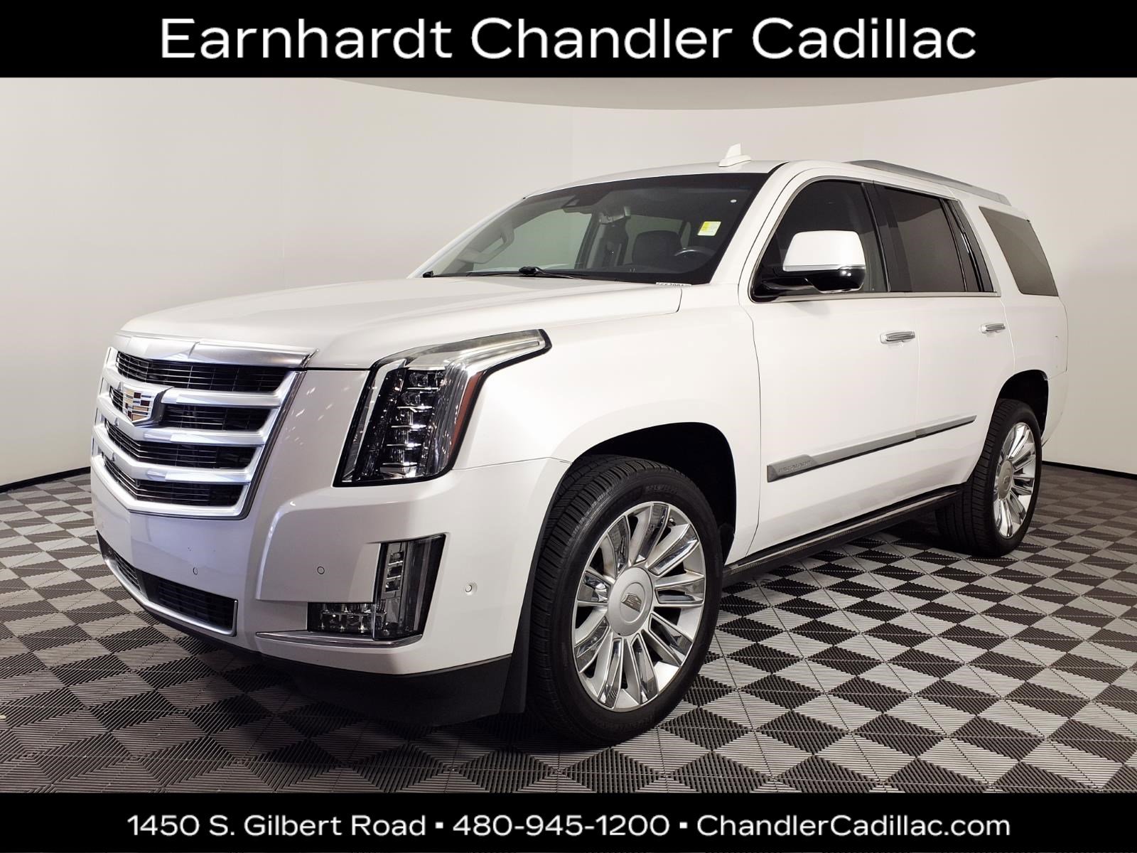 Used 2019 Cadillac Escalade Premium Luxury AWD/4WD image 1