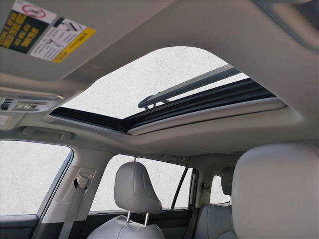 Used 2022 Toyota Highlander XLE AWD/4WD image 15