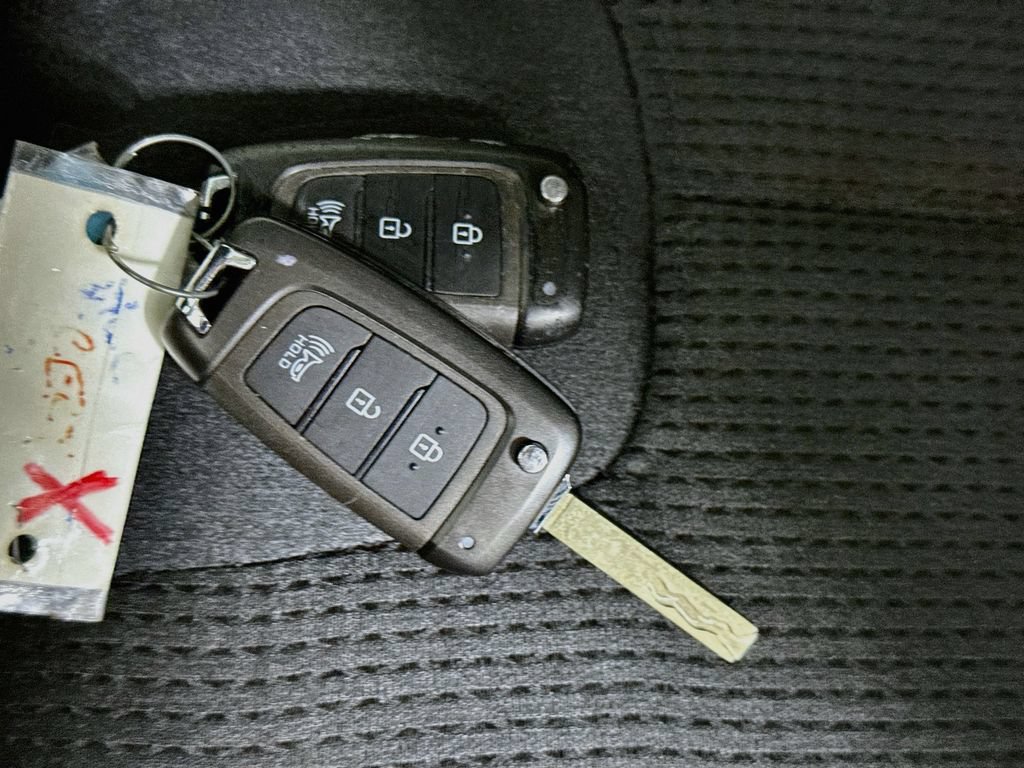 Certified 2023 Hyundai Santa Fe SE AWD/4WD image 32