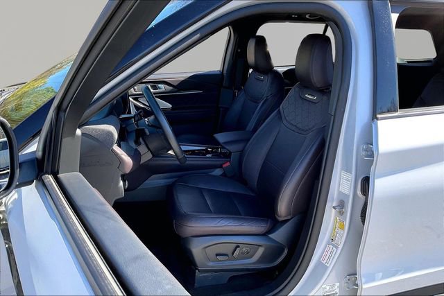 Used 2025 Ford Explorer Platinum w/ LUX Leather Package image 15