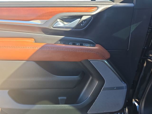 Used 2023 GMC Yukon XL Denali Ultimate image 11