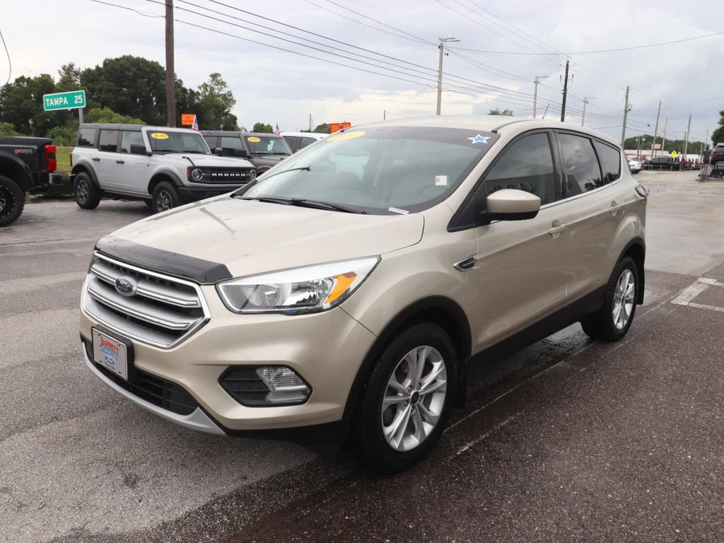 Certified 2017 Ford Escape SE FWD image 5