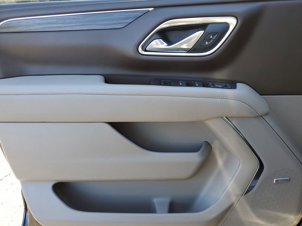 Certified 2024 GMC Yukon SLT w/ SLT Luxury Package image 24