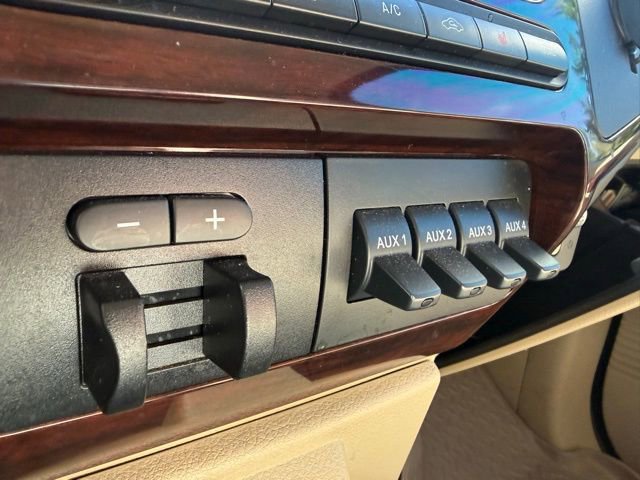 Used 2009 Ford F350 4x4 Crew Cab Super Duty image 29
