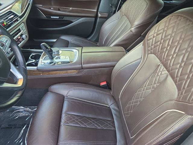 Used 2017 BMW 740i RWD image 17