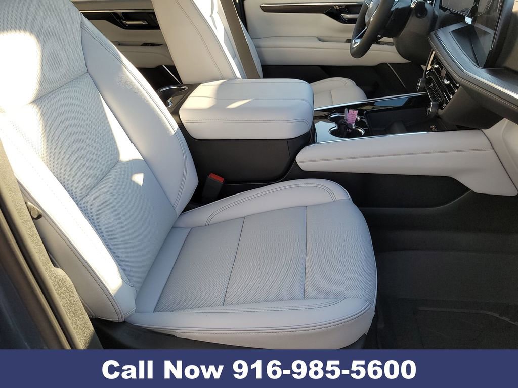 New 2026 Chevrolet Suburban Premier image 33