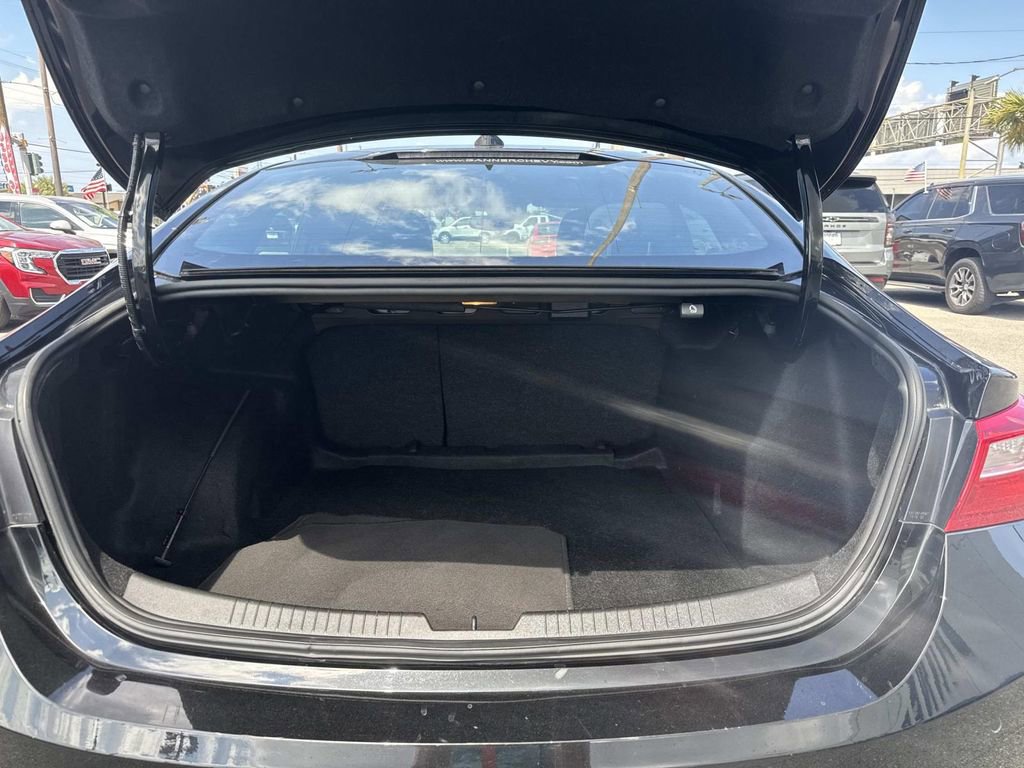 Used 2024 Chevrolet Malibu LT image 8