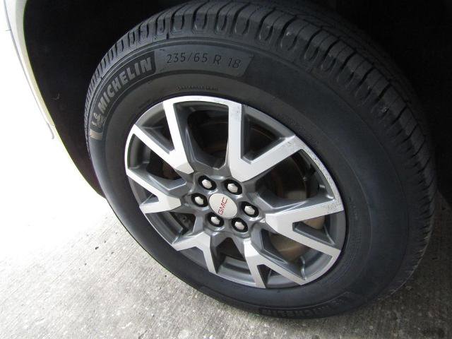 Used 2023 GMC Acadia SLT w/ Technology Package FWD image 35