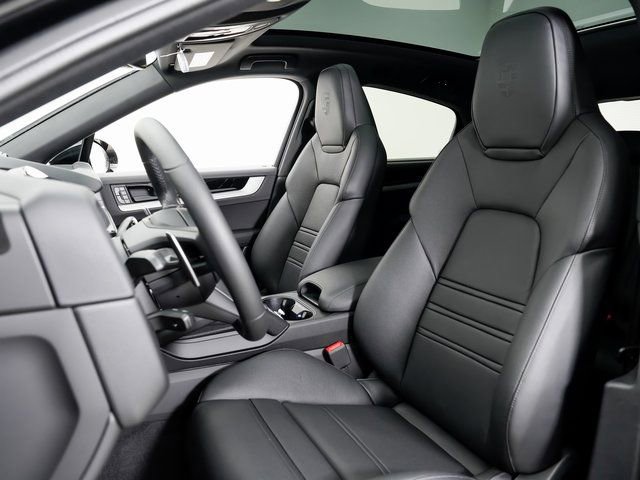 New 2026 Porsche Cayenne S image 5