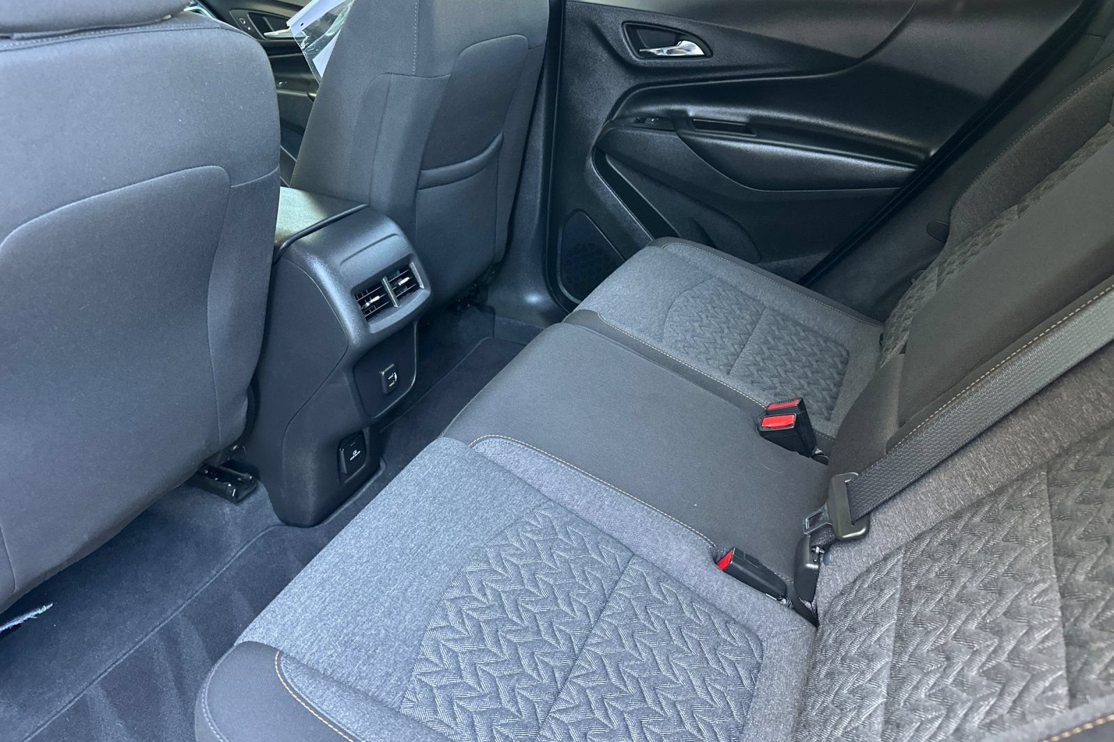 Used 2023 Chevrolet Equinox LT FWD image 17