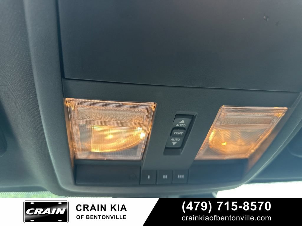 Used 2018 Dodge Challenger R/T Scat Pack w/ Leather Interior Group RWD image 28
