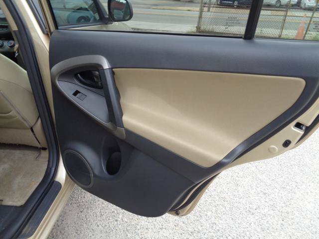Used 2010 Toyota RAV4 4WD image 24