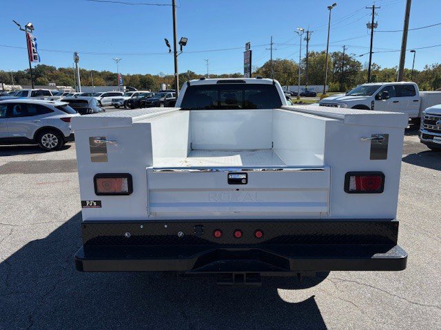 New 2025 Ford F350 XL w/ XL Chrome Package image 4