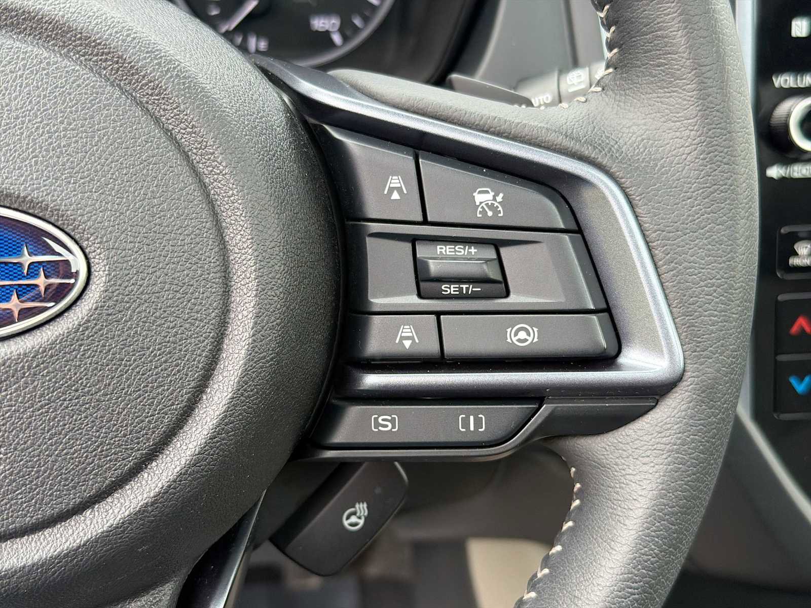 Certified 2025 Subaru Forester Limited image 22