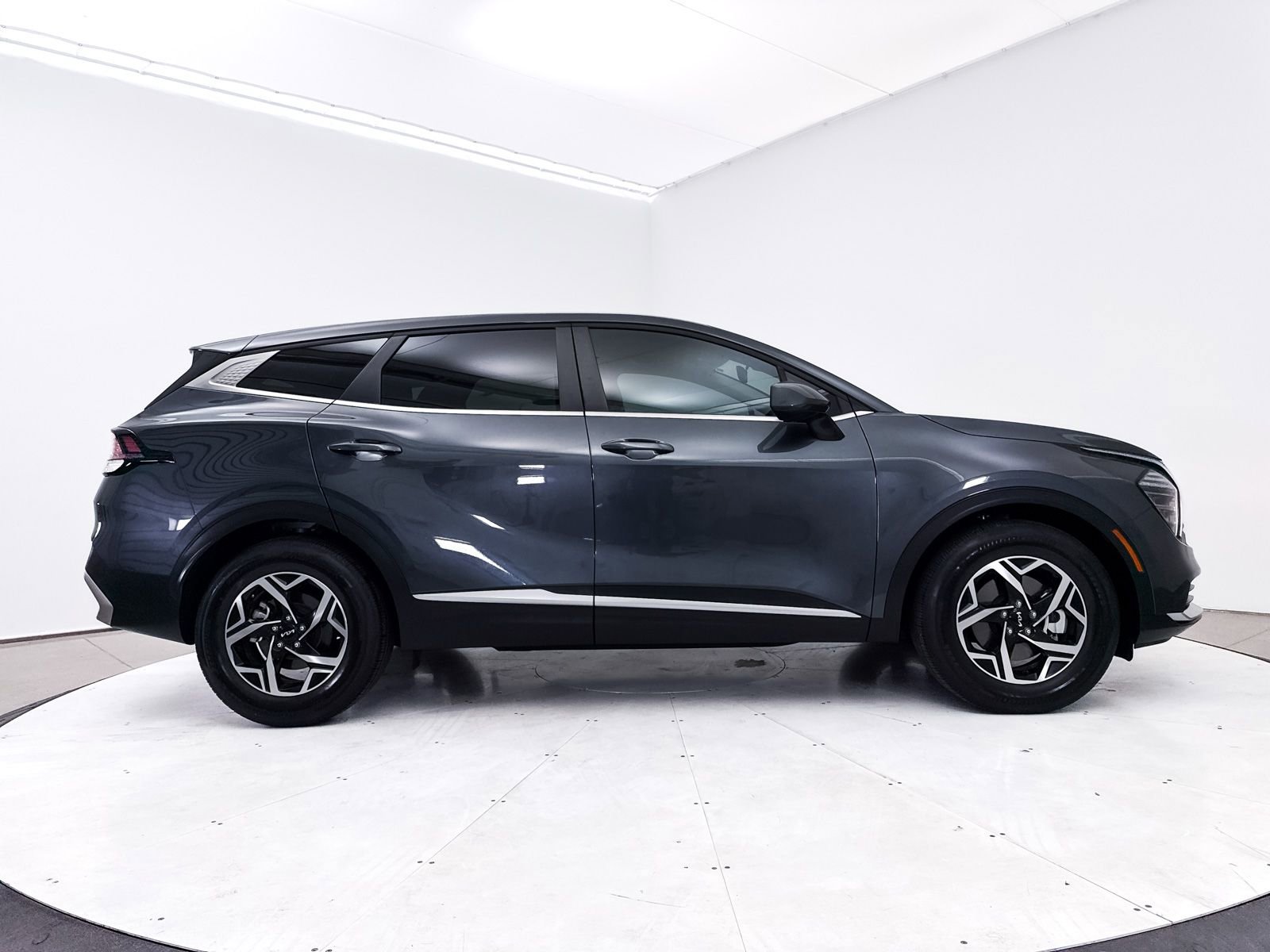 Certified 2024 Kia Sportage LX FWD image 39