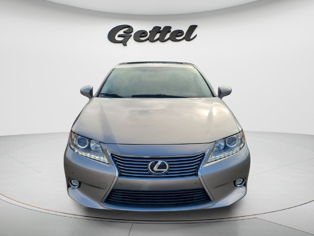 Used 2015 Lexus ES 350 w/ Luxury Package FWD image 2