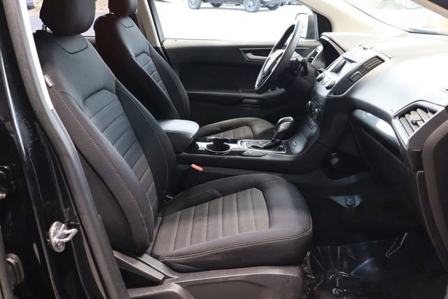 Used 2017 Ford Edge SE image 13