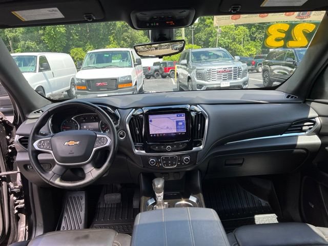 Used 2023 Chevrolet Traverse LT w/ LT Premium Package AWD/4WD image 25