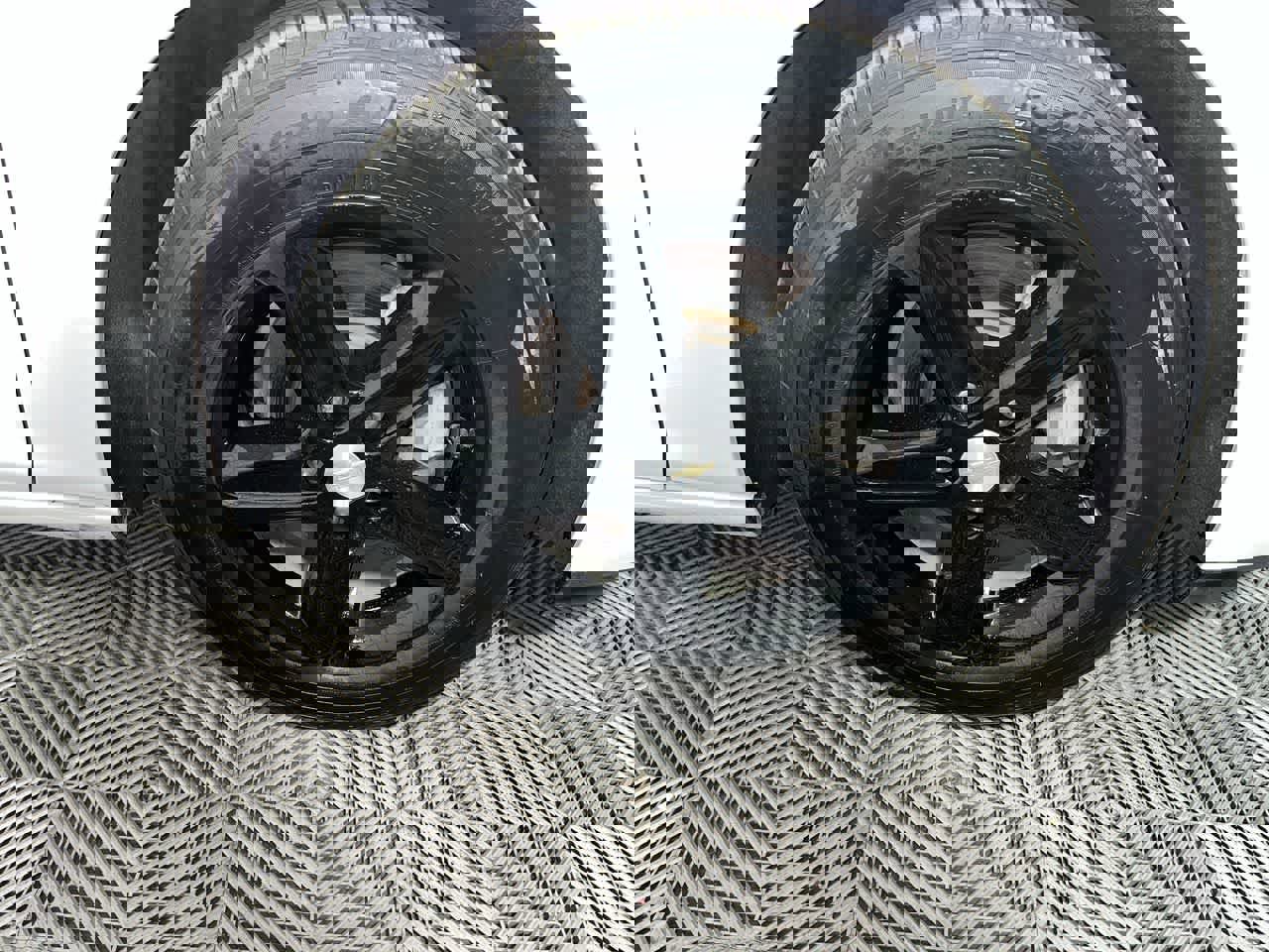 Used 2023 Chevrolet Malibu LS image 10