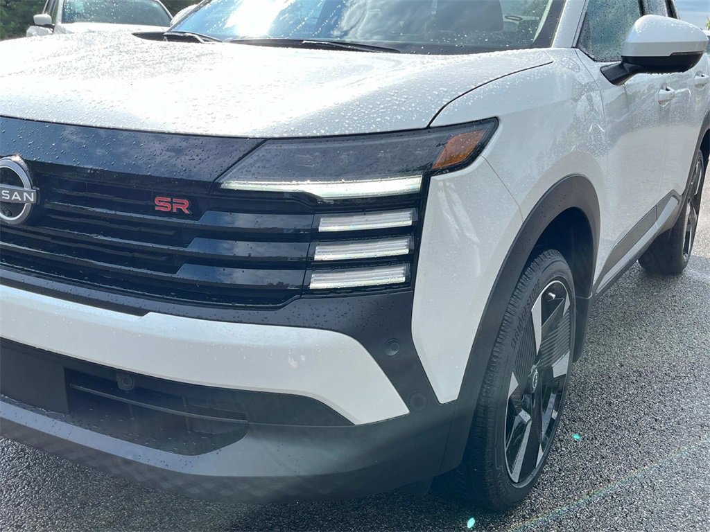 New 2025 Nissan Kicks SR image 10