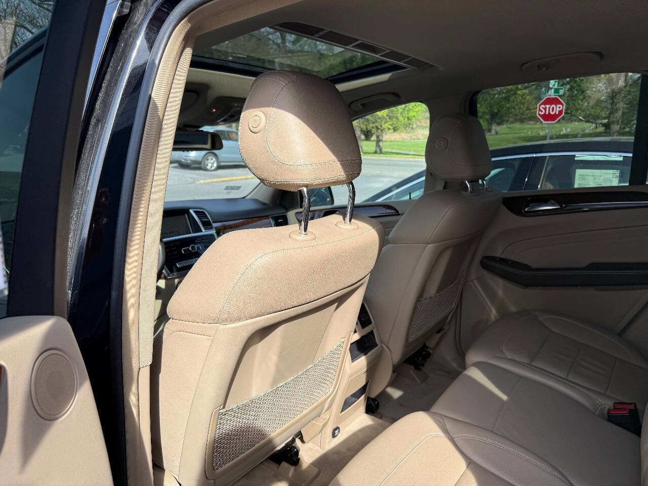 Used 2015 Mercedes-Benz ML 250 BlueTEC 4MATIC image 24