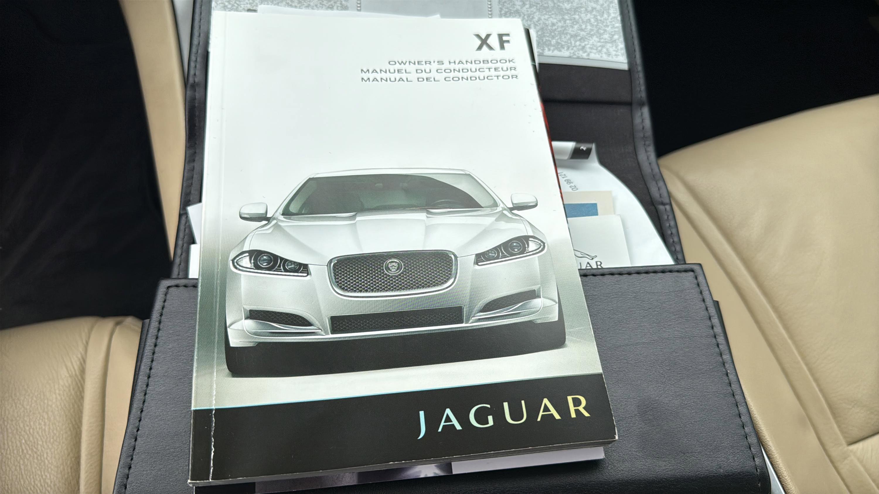 Used 2012 Jaguar XF image 32