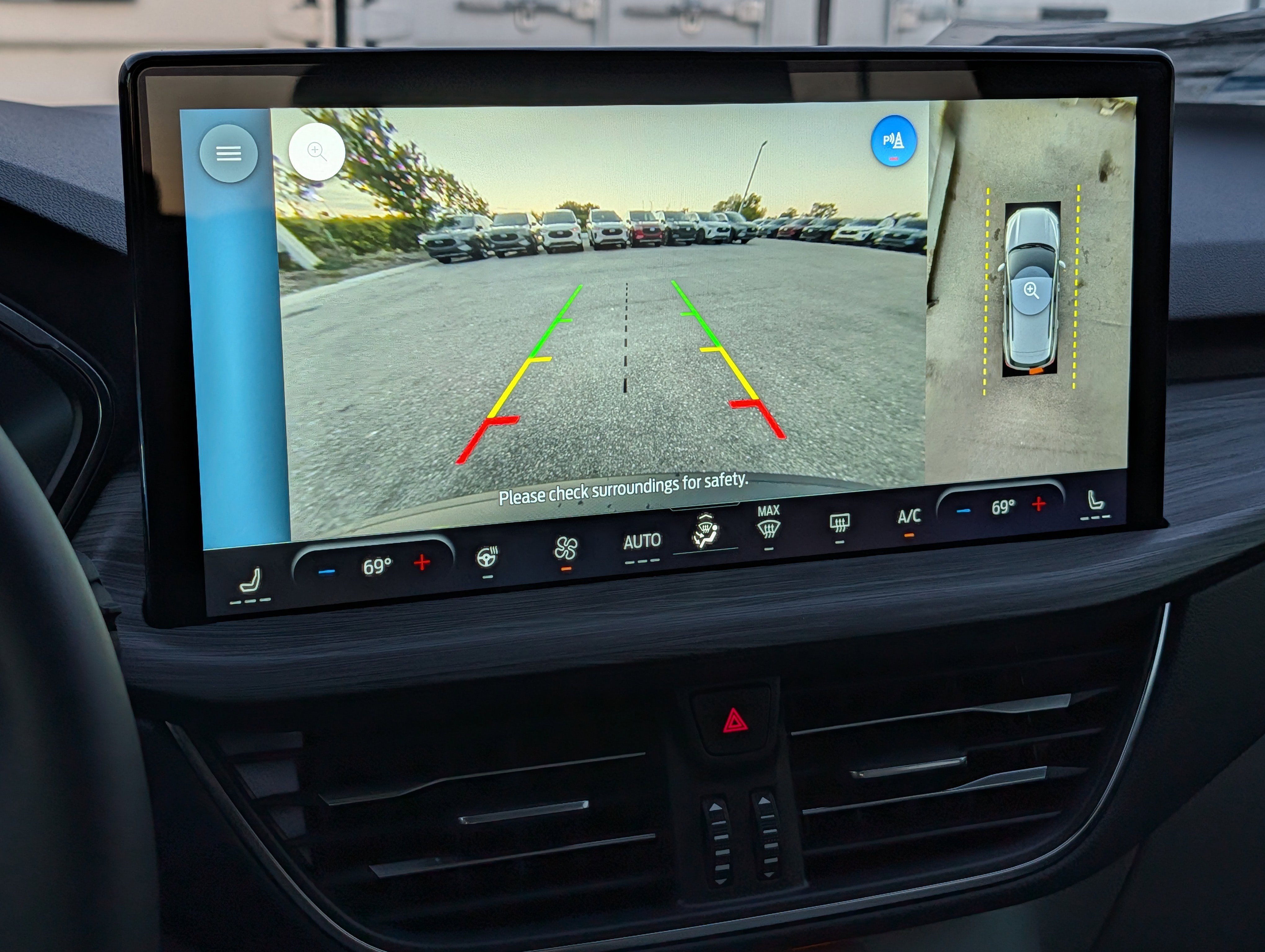 New 2026 Ford Escape SE w/ PHEV Premium Package FWD image 30