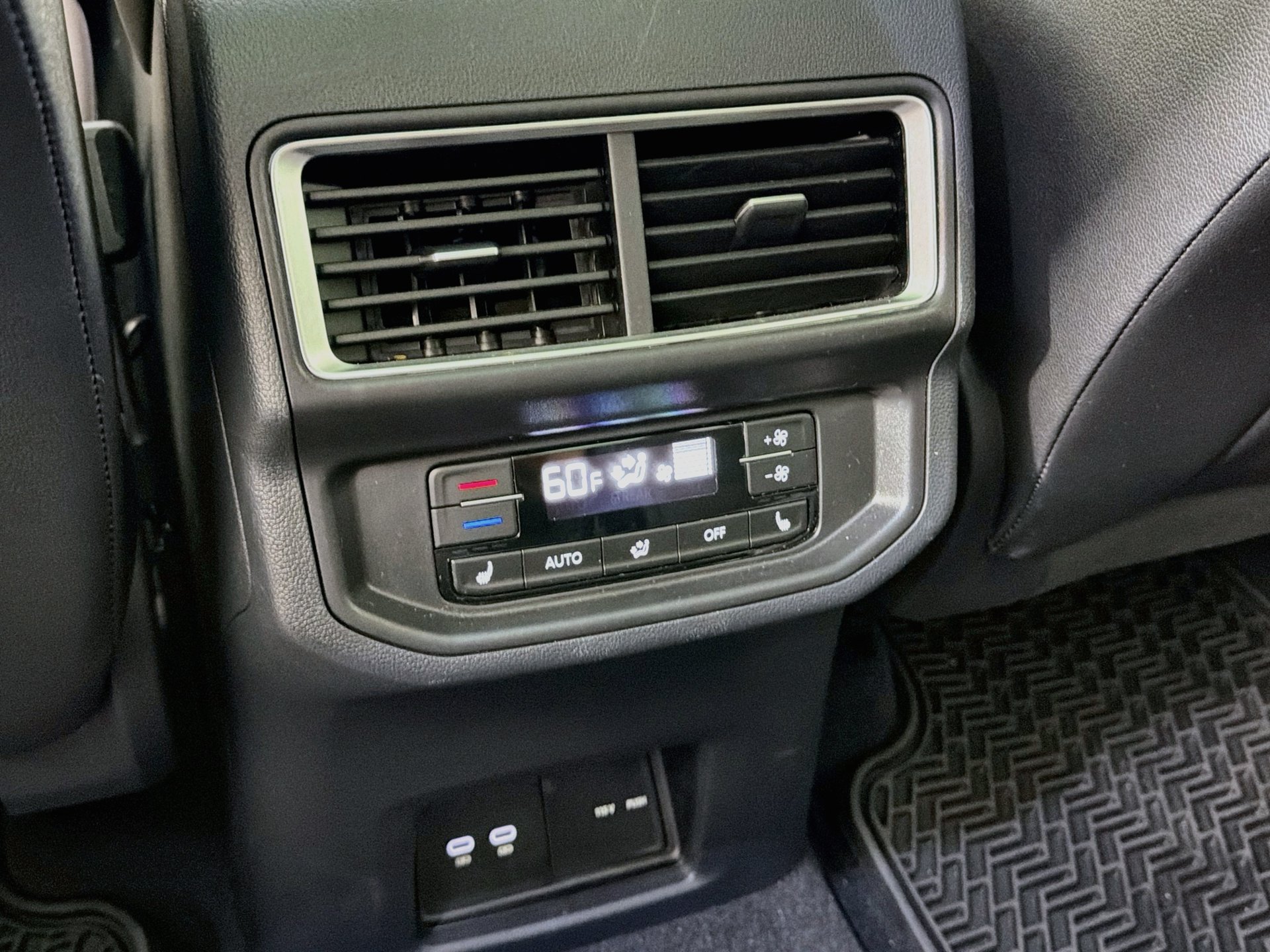 Certified 2025 Volkswagen Atlas SEL AWD/4WD image 26