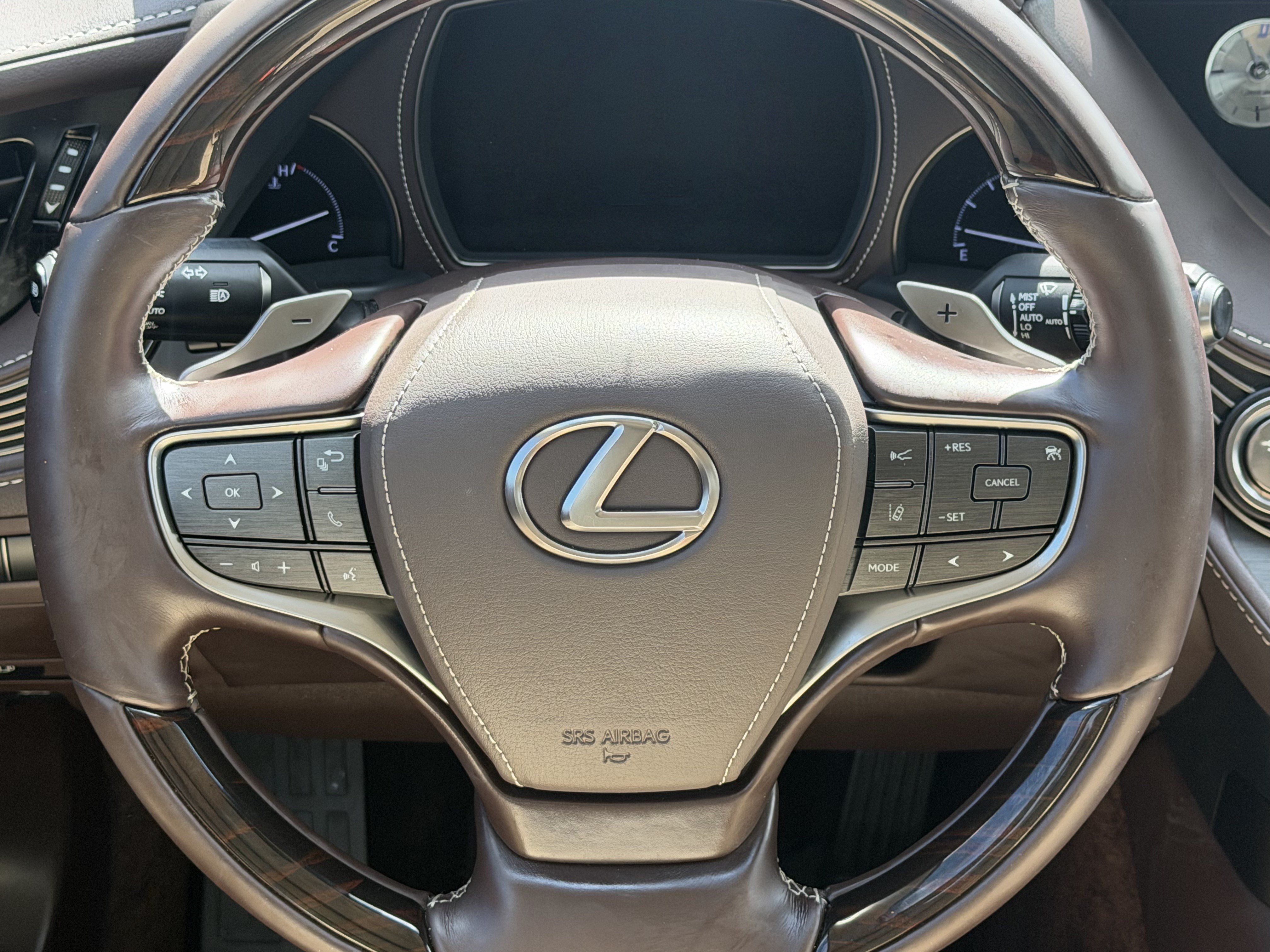 Used 2018 Lexus LS 500 w/ Luxury Package RWD image 13