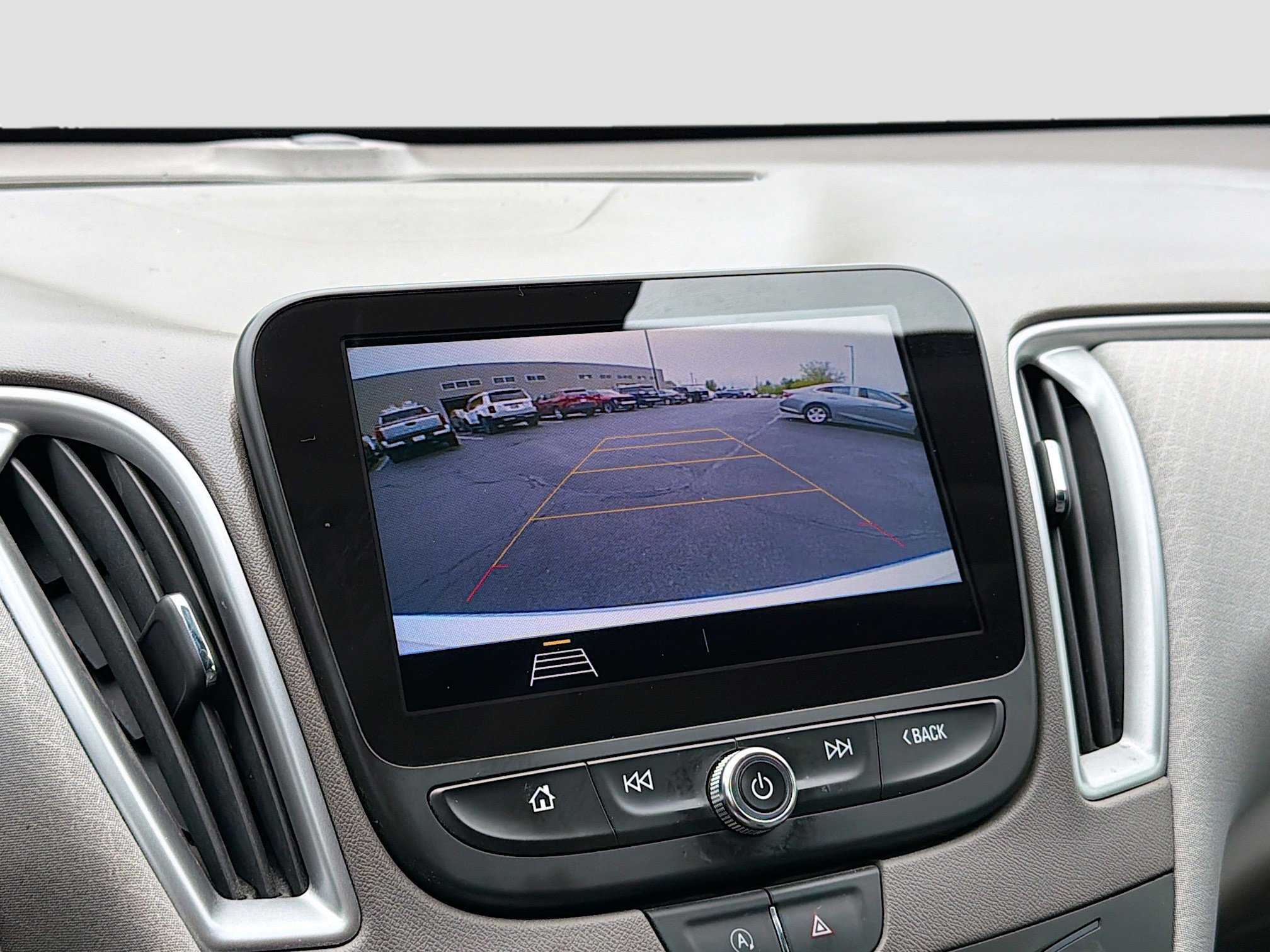 Used 2020 Chevrolet Malibu LS w/ Driver Confidence Package II FWD image 18