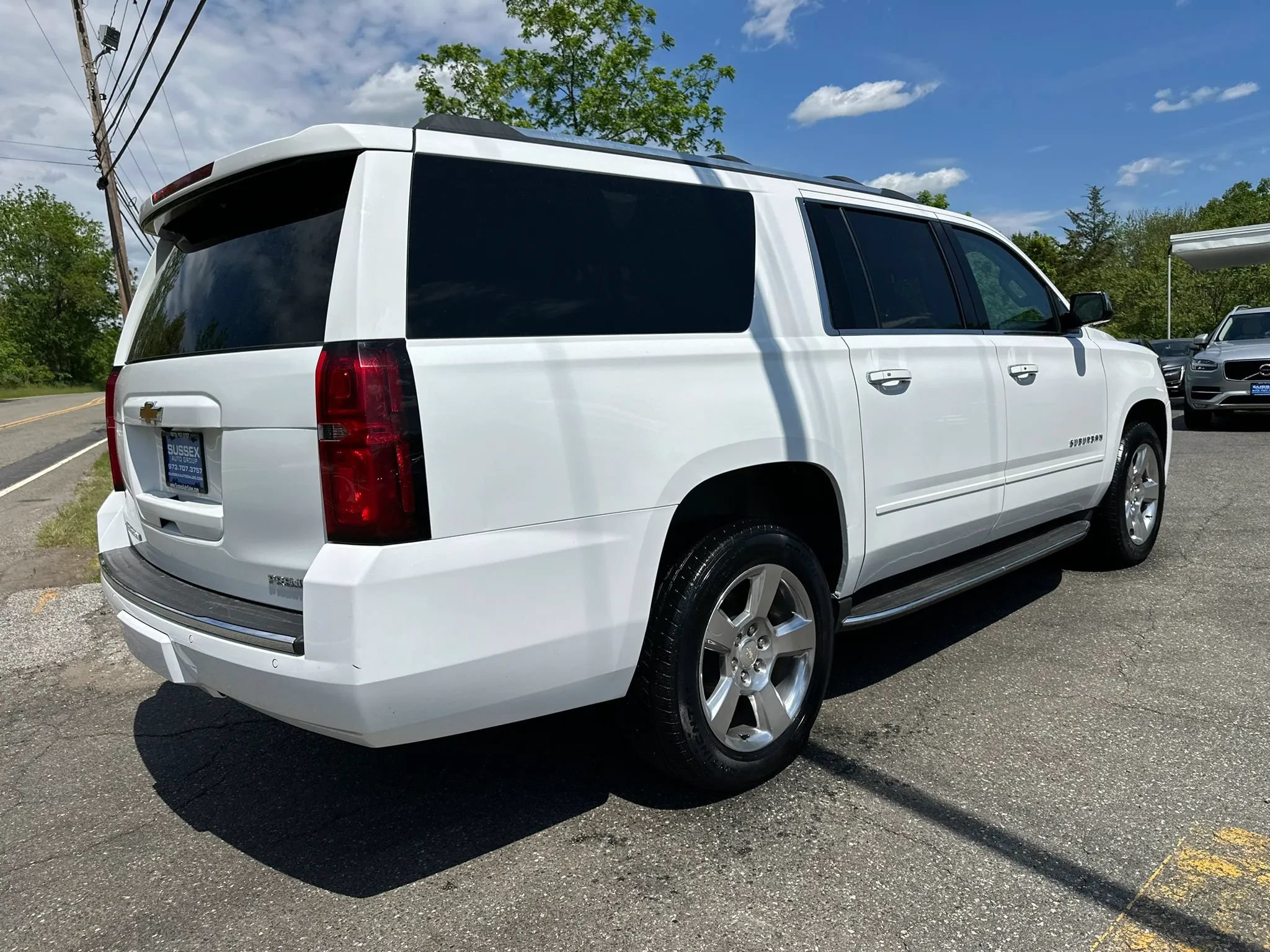Used 2020 Chevrolet Suburban Premier AWD/4WD image 6