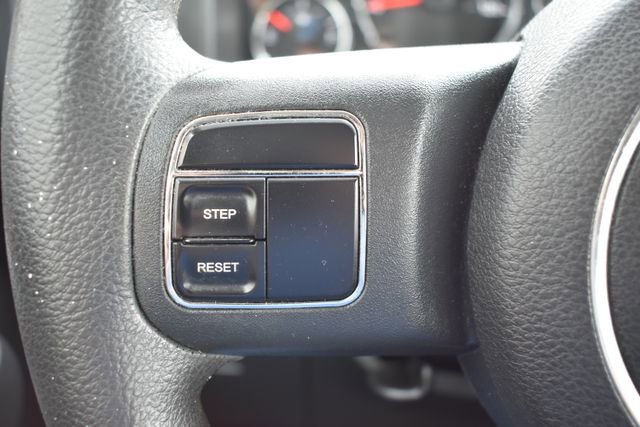 Used 2011 Jeep Liberty Sport AWD/4WD image 21