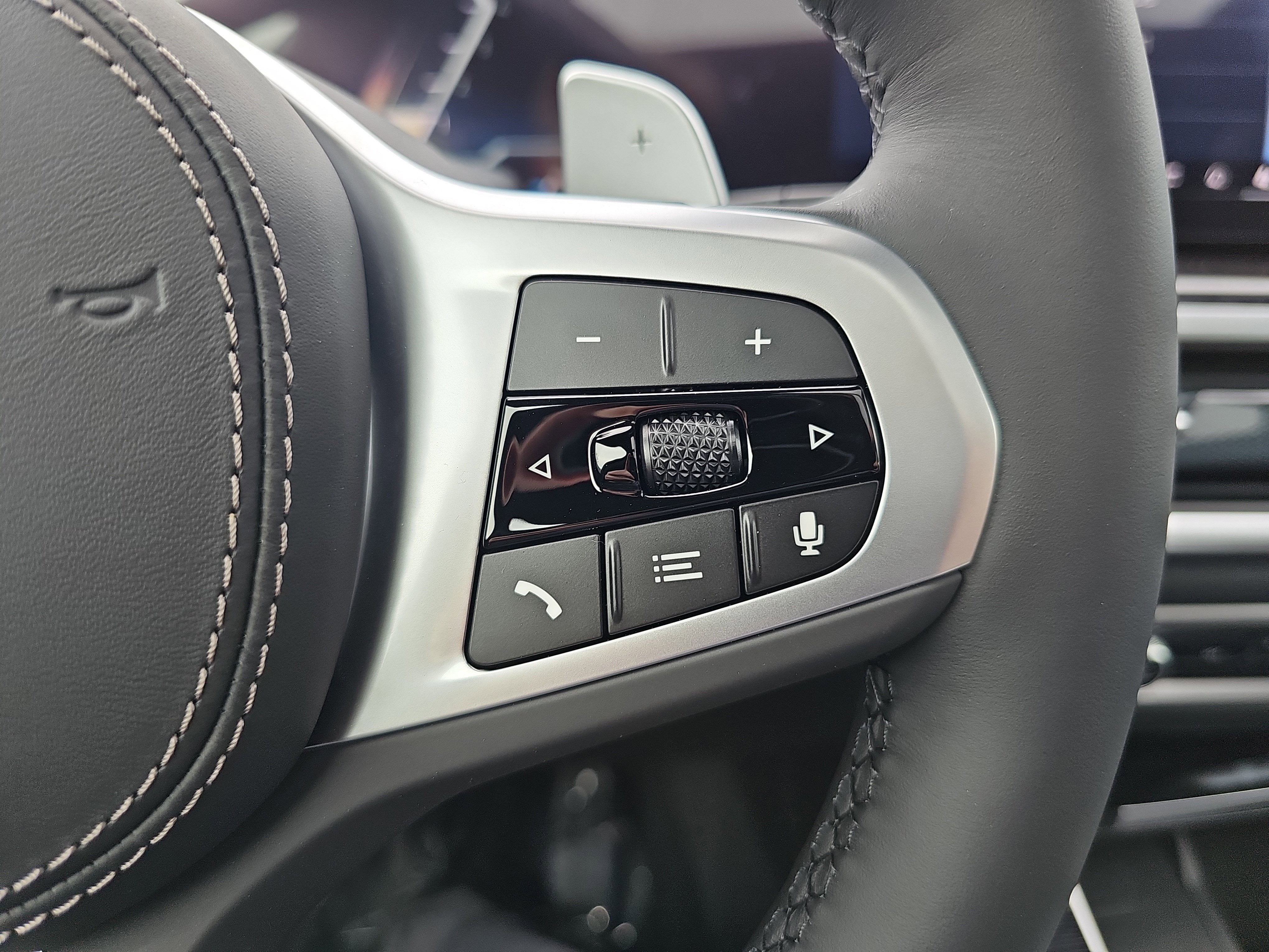 New 2026 BMW X5 xDrive40i w/ M Sport Package AWD/4WD image 20