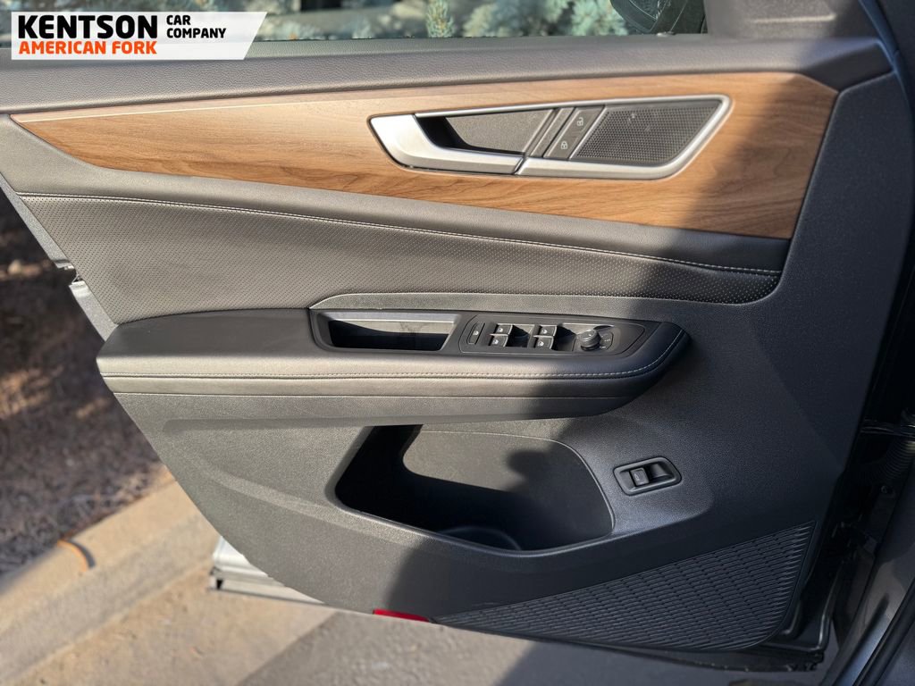 Used 2025 Volkswagen Atlas SE image 20