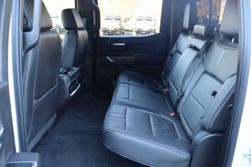 Used 2020 Chevrolet Silverado 1500 High Country w/ Technology Package image 24