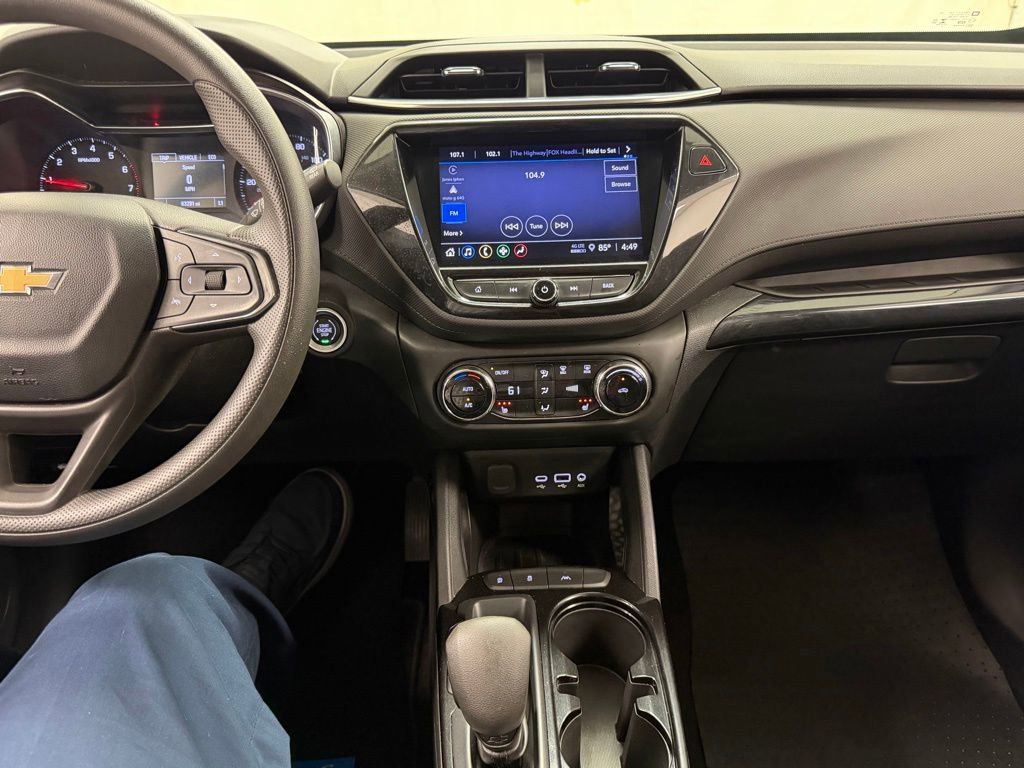 Used 2021 Chevrolet TrailBlazer LT w/ Convenience Package FWD image 23