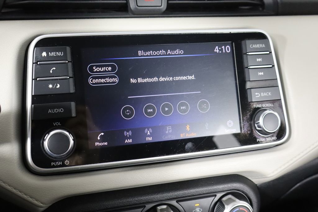 Used 2021 Nissan Versa SV image 25