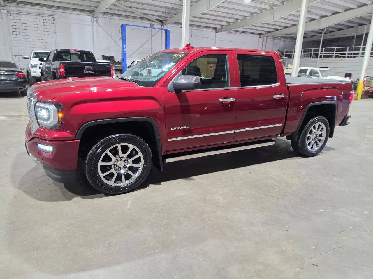 Used 2018 GMC Sierra 1500 Denali AWD/4WD image 1