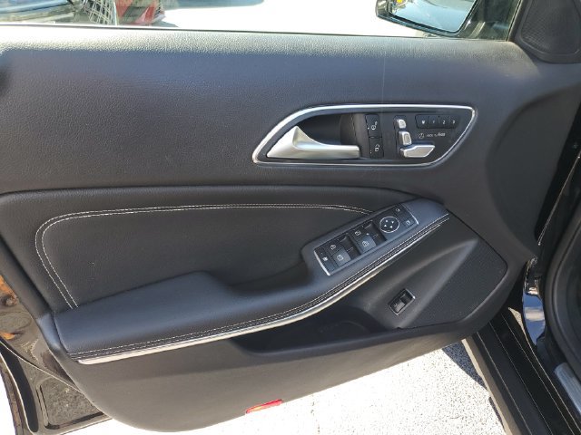 Used 2019 Mercedes-Benz GLA 250 4MATIC image 9