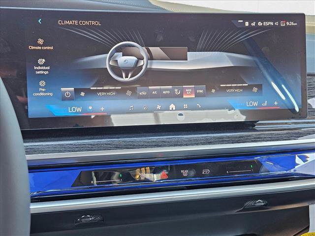 New 2025 BMW 750e xDrive image 12