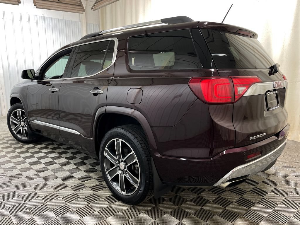 Used 2017 GMC Acadia Denali w/ Technology Package FWD image 22