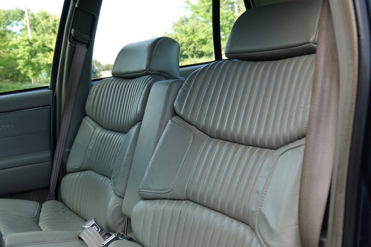 Used 1993 Buick Park Avenue Ultra FWD image 71