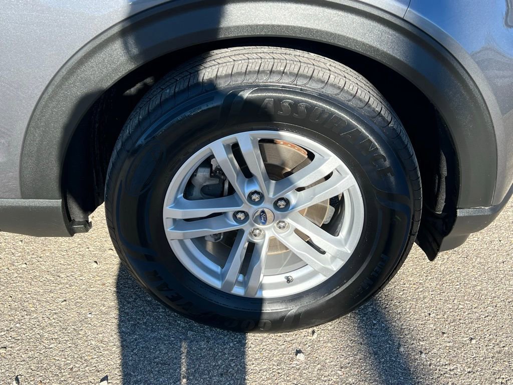 Used 2021 Ford Explorer XLT image 10