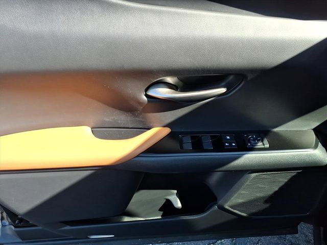 Used 2020 Lexus UX 250h 250h Base w/ Premium Package image 15