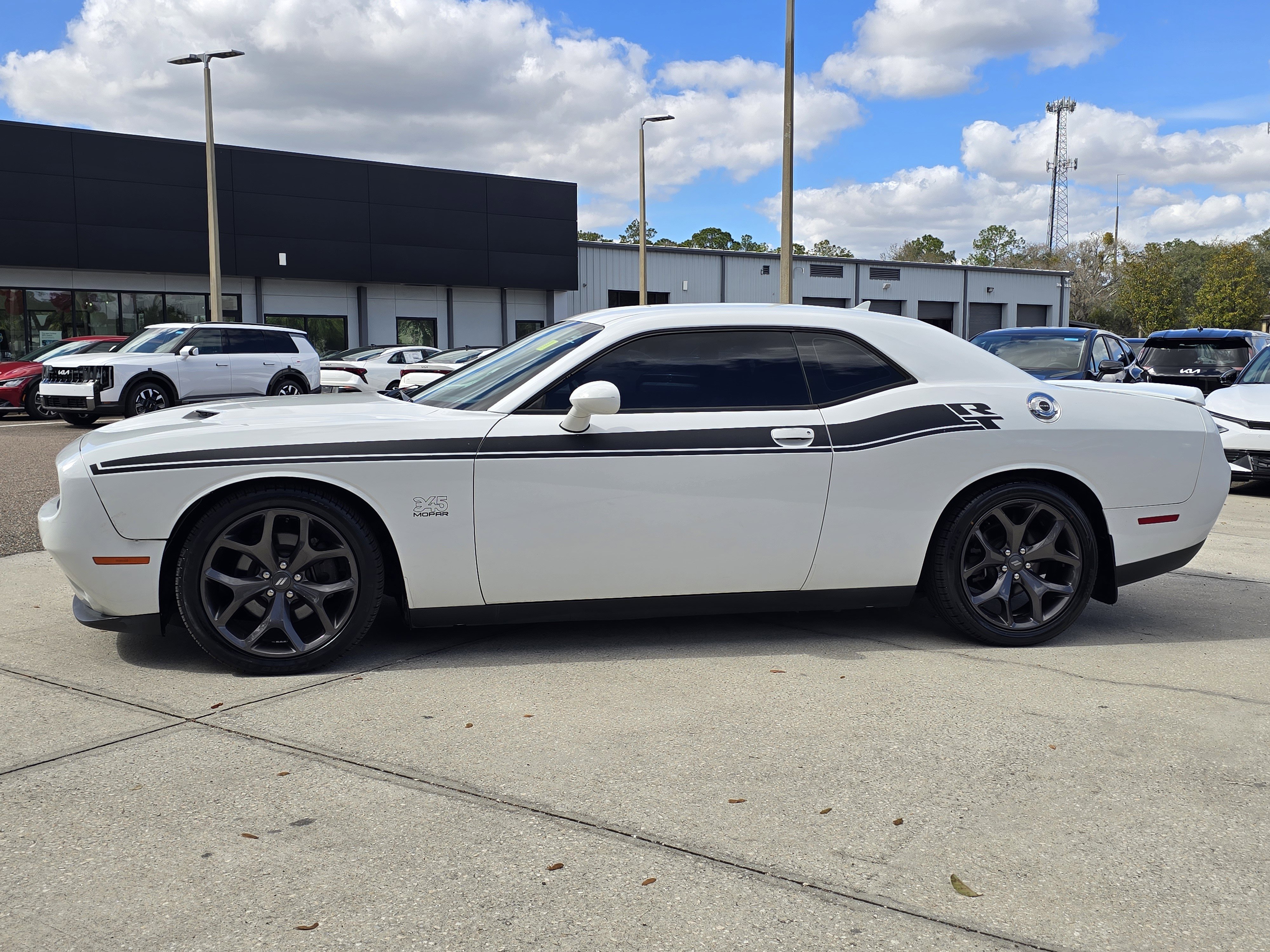 Used 2017 Dodge Challenger R/T Plus image 5