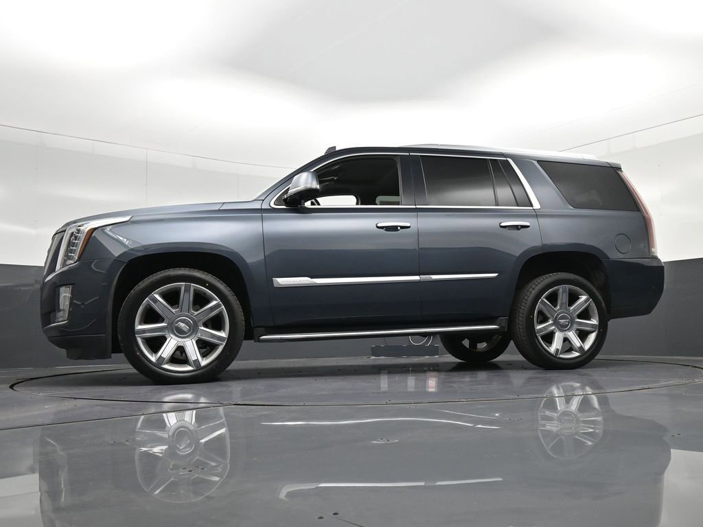 Used 2019 Cadillac Escalade Luxury RWD image 36