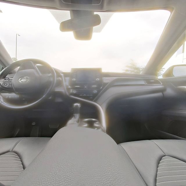 Used 2021 Toyota Camry SE FWD image 23
